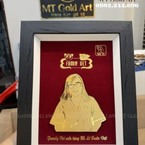 Tranh chân dung dát vàng thiết kế theo yêu cầu (27x34cm)