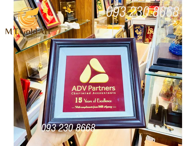 Quà tặng sếp kỷ niệm 15 năm thành lập của ADV PARTNER