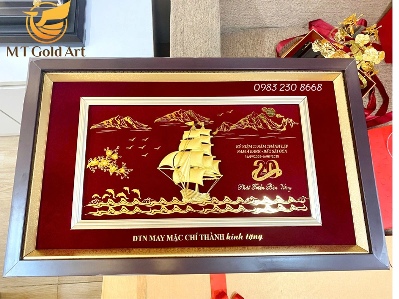 Quà tặng khách hàng doanh nghiệp kỷ niệm công ty của DTN May mặc Chí Thành