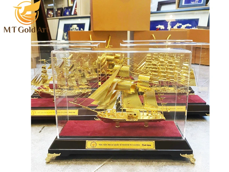 mo hinh thuyen ma vang qua tang doi tac cua hoc vien tra dao