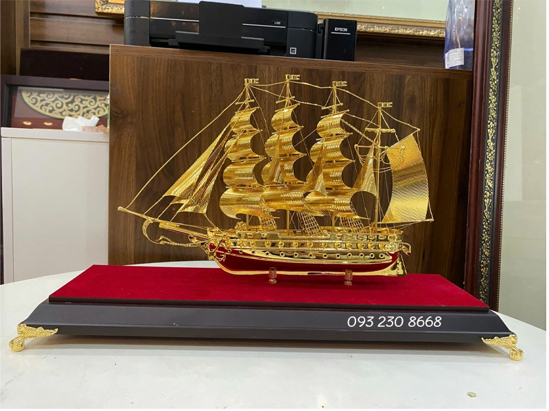 mô hình thuyen ma vang qua tang khia truong y nghia