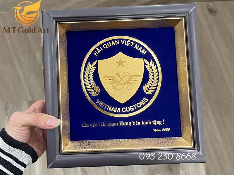 tranh logo thiet ke thoe yeu cau hai quan