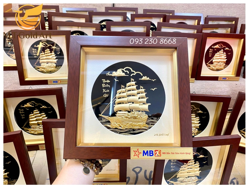 tranh thuyen buom qua tang khach hang mb bank