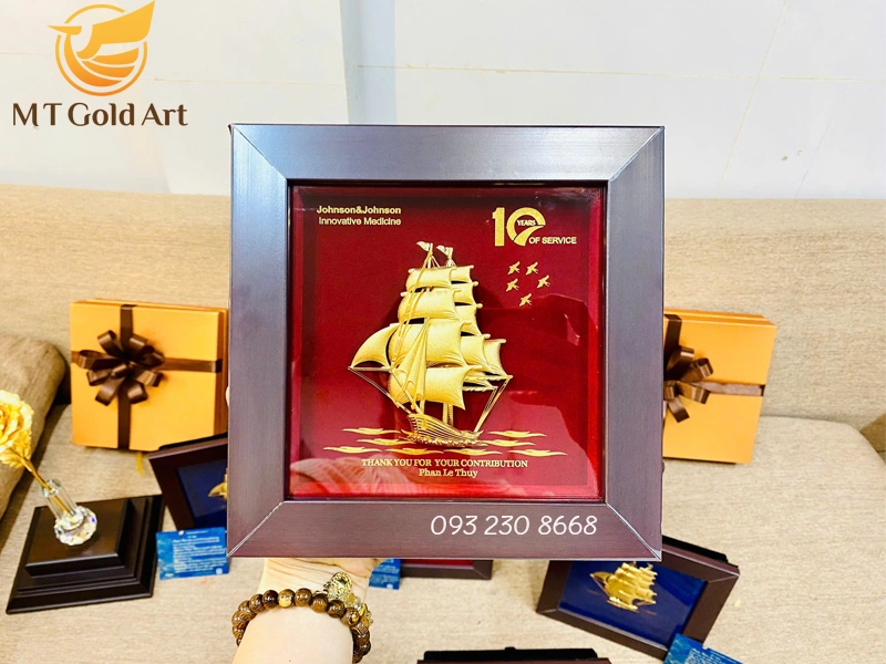 tranh ky niem 20 namcong ty tran doan