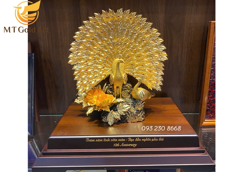 tuong doi chim cong qua ky niem 30 nam ngày cuoi