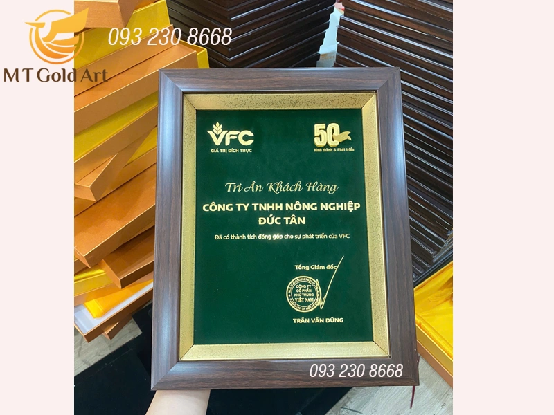 qua tang su kien khach hang cua VFC