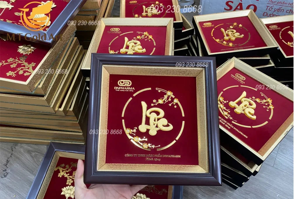 tranh chu loc qua tet khach hang cao cap