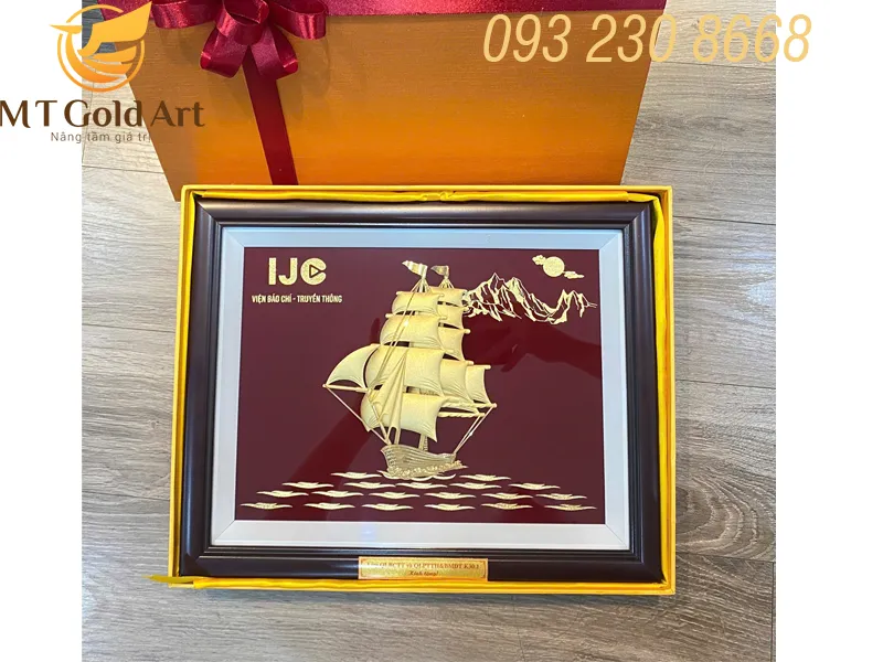 Quà tặng thầy giáo của học viện báo chí 